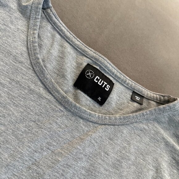 🔥 EUC CUTS CLOTHING AO Curve-Hem Tee : Heather Grey : XL 🔥 - Picture 3 of 3